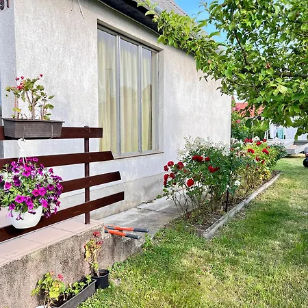 Janos Nyaralo * Balatonmáriafürdő