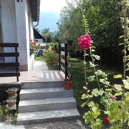 Holiday home Janos Nyaralo Balatonmariafurdo