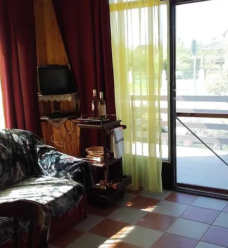 Janos Nyaralo Balatonmáriafürdő