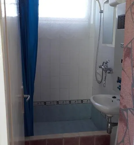 度假居 Janos Nyaralo Balatonmáriafürdő